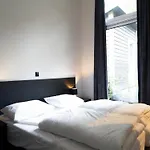 Elegant Country Chalet In Guelders 度假居