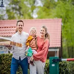 度假居 Elegant Country Chalet In Guelders *