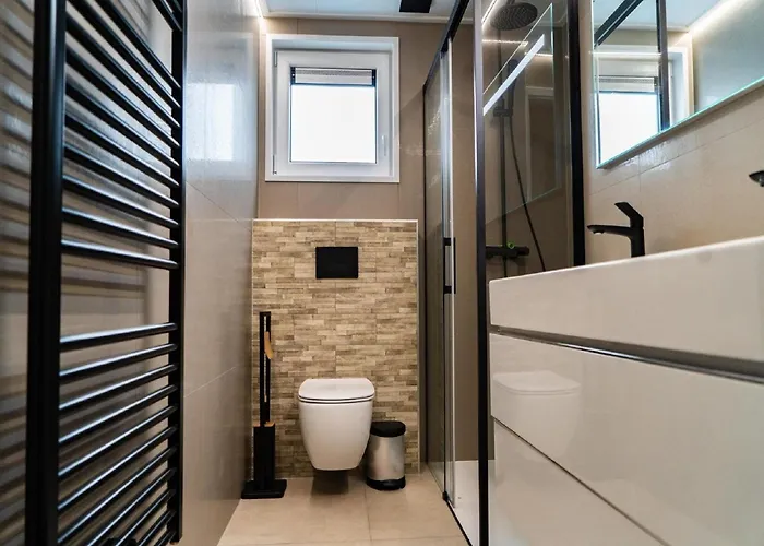 Holiday home Stylish In The Woods For 6