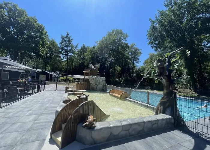 Stylish In The Woods For 6 *